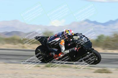 media/Nov-16-2025-Race Pace (Sun) [[8c5fa54630]]/Non Verified Riders (1st 20 Minutes)/3-Turn 3 Inside (11am)/